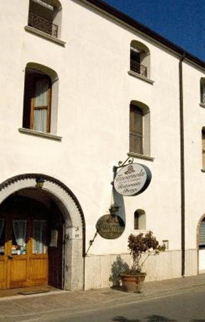 Tavernola - Di Campagna Hotel